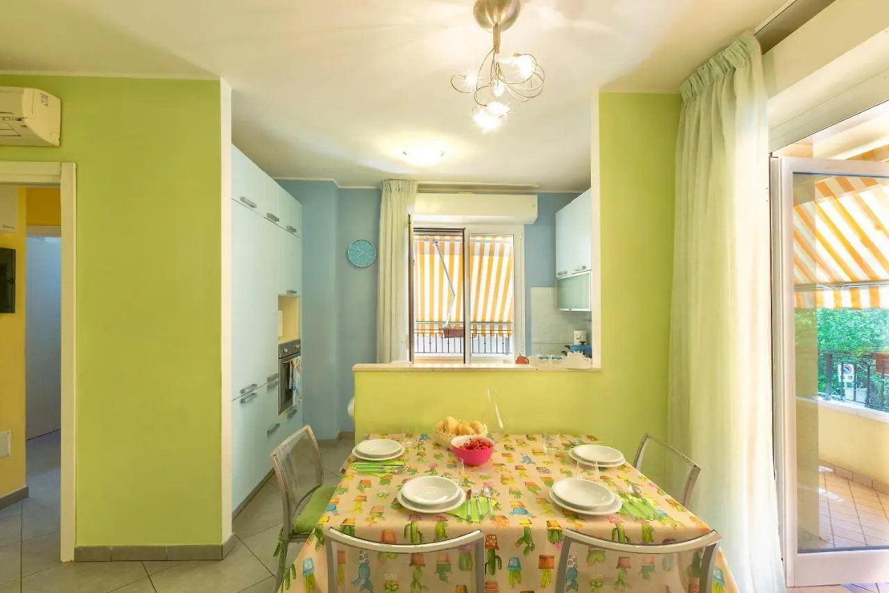 Appartamento In Centro Bianca ريتشيوني 0*,  إيطاليا