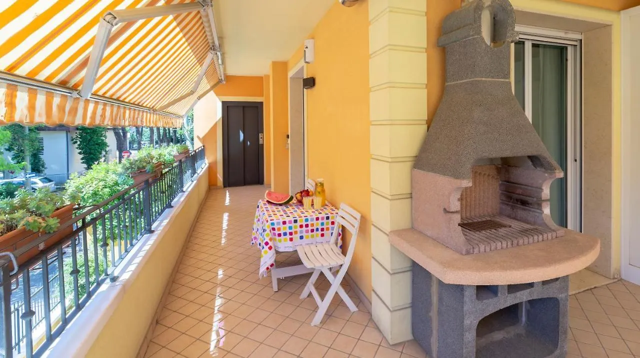 Apartment Appartamento In Centro Bianca Riccione